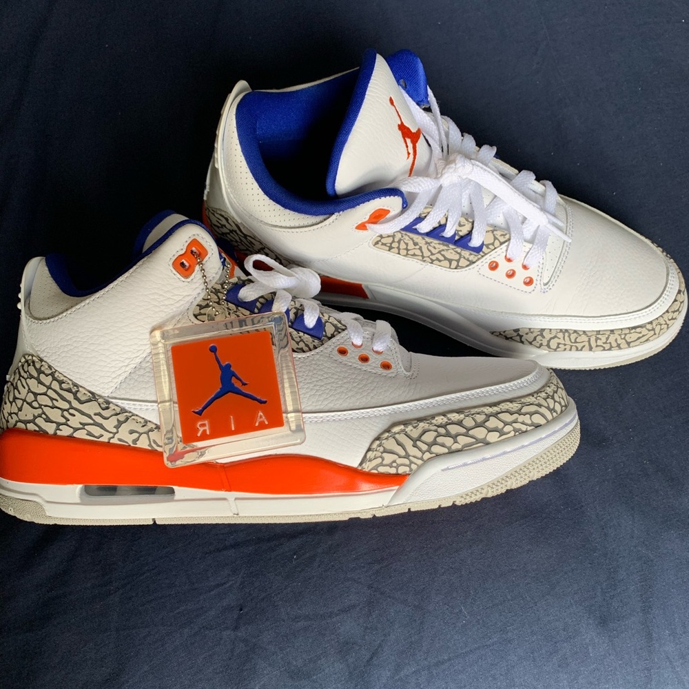 Air Jordan 3 (Knicks)